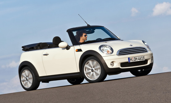 2004: MINI Cabriolet og milepæle