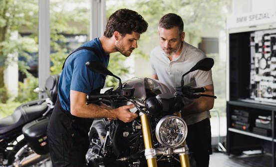 Et dedikeret BMW Motorrad-team