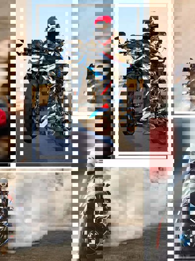 En collage af en person der kører på BMW M Motorcykel.