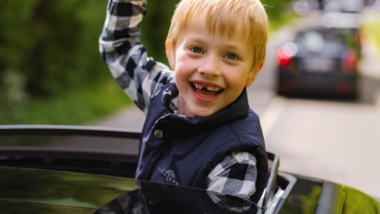 Glad dreng til MINI RALLY 2025