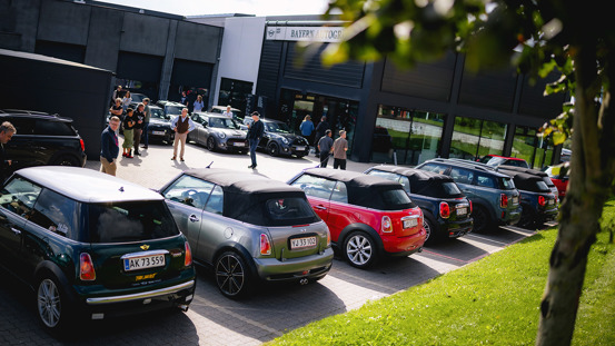 Forskellige MINI-modeller parkeret ifn. MINI Rally 2024.