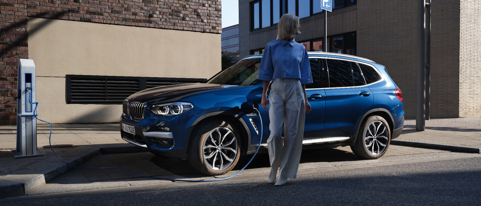 Parkeret BMW X3 Plug-in Hybrid 