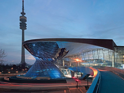 BMW Welt set fra BMW Tower