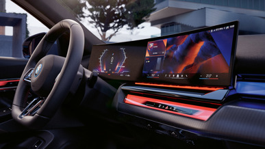 BMW Curved Display